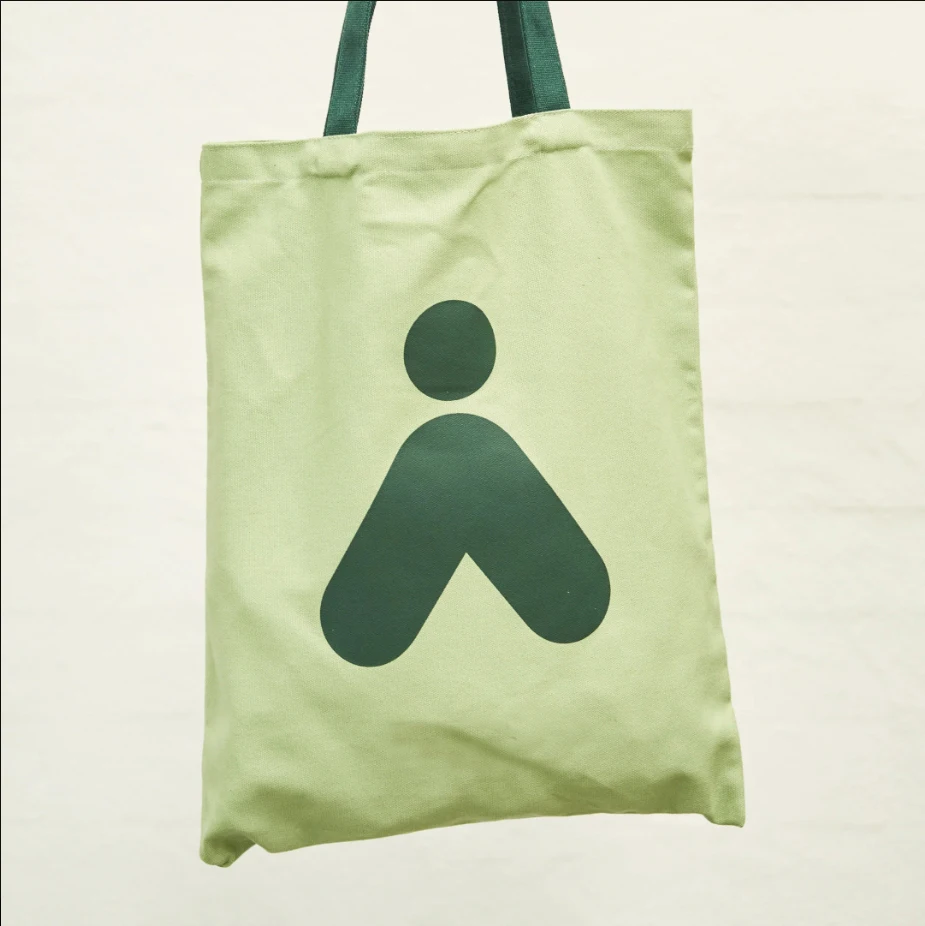 Reusable Customized letter Logo Embroidery Cotton Canvas Two-Tone Accent sporty Gusseted Tote Bag with front pocket