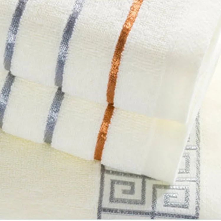 Luxurious Extra Large Bath Towel 100% Cotton Super Soft Sweet Printed Logo for Spa or Hotel Use Luxury Gift Box Included