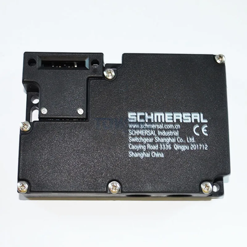 100% New and original Germany SCHMERSAL magnetic safety switch AZM 161SK-12 12RK-M16-24V