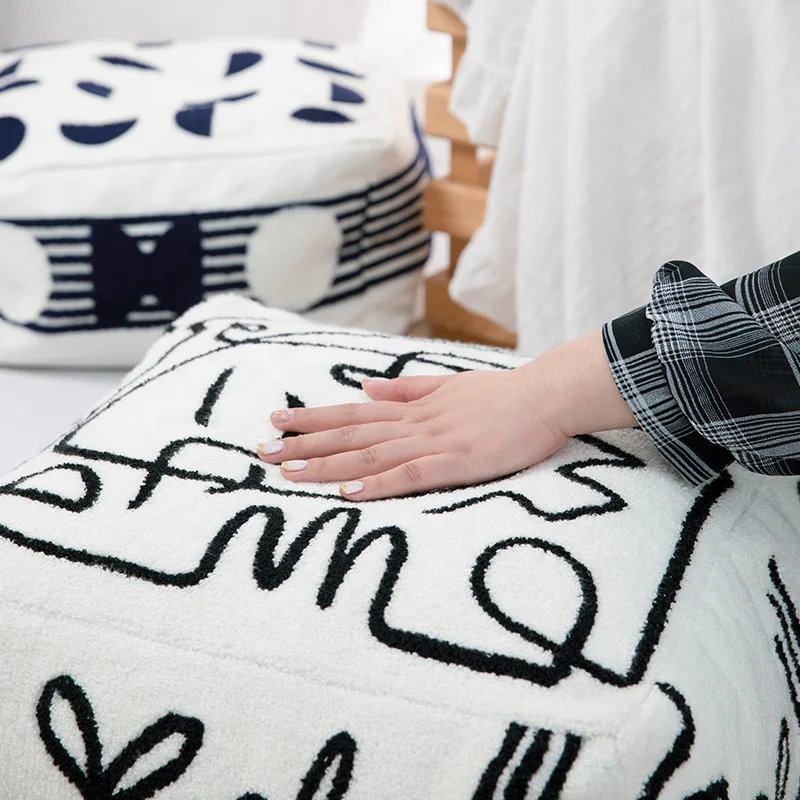 2021 New Christmas Modern moroccan pouf ottoman footstool outdoor abstract home decor boho pouf cover embroidered pouf ottomans