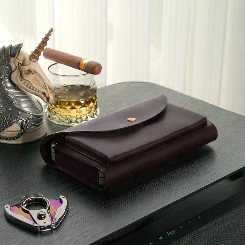 Wholesale Hot Sale Calfskin material Cigar Accessories Travel Cigar Humidor Leather Holder
