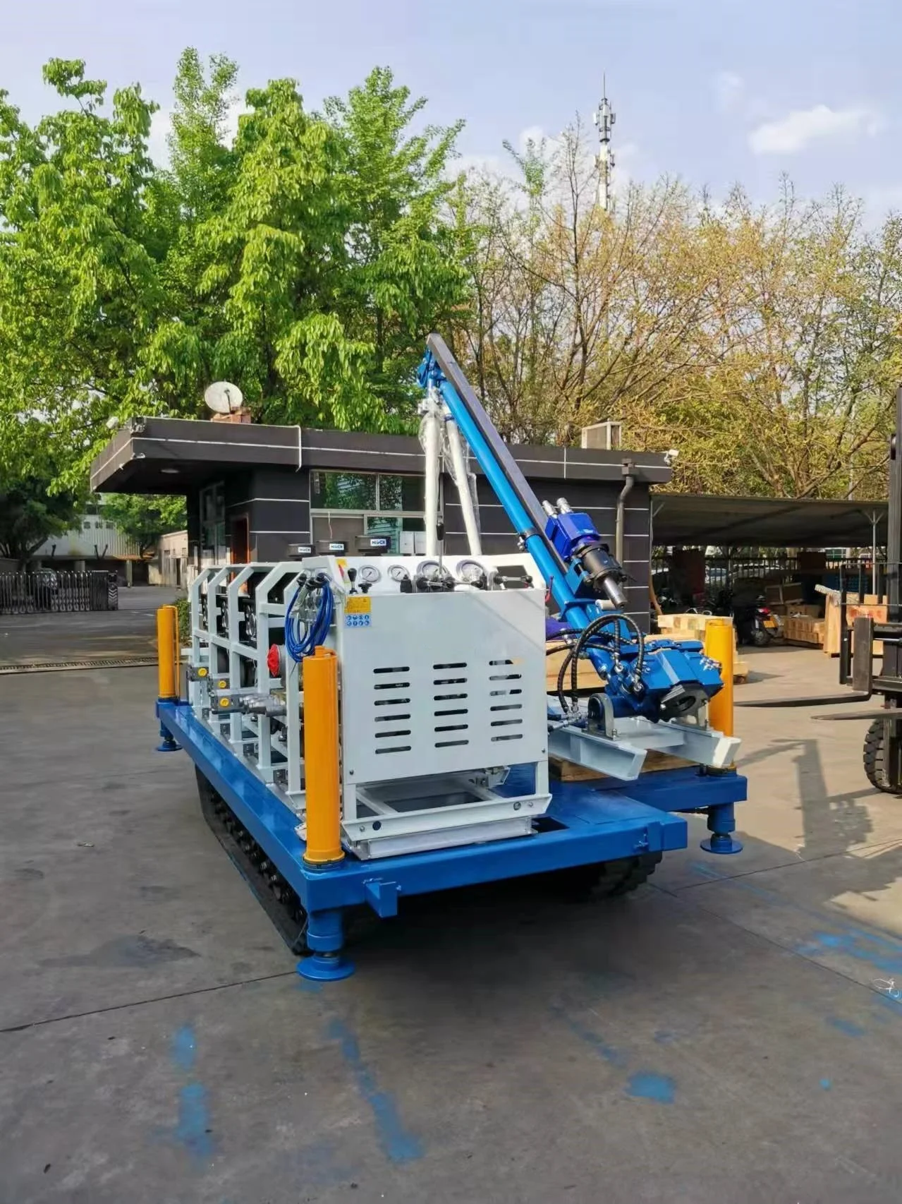 ZDB-600B water well drilling rig cheap price Hydraulic crawler type borehole exploration diamond core machine mine drilling rig