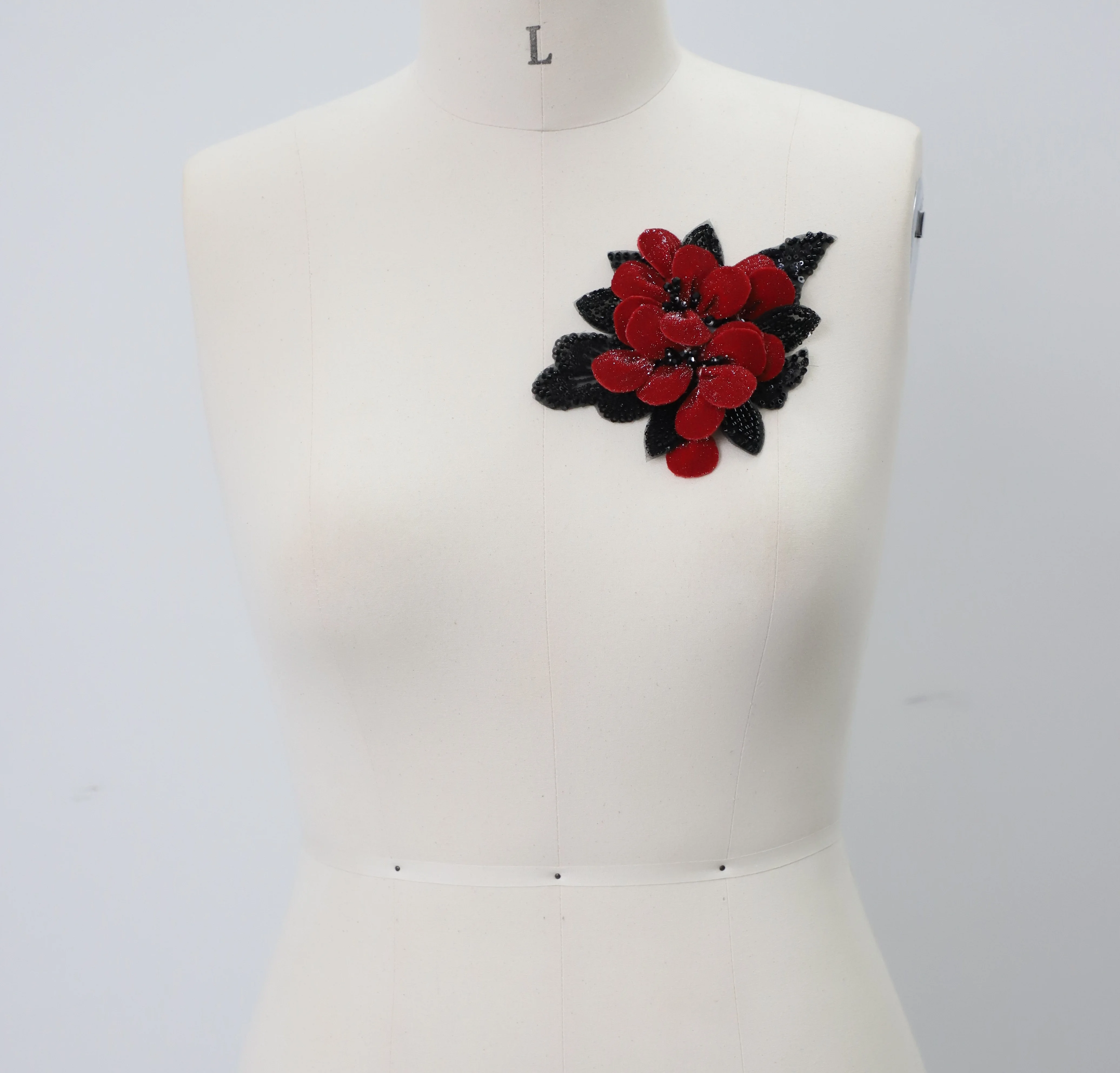 Customized Handwork 3D Black Brooch with Sequins Beading Applique Patch for Couture Dress ,Wedding Dresses Accessories DIY