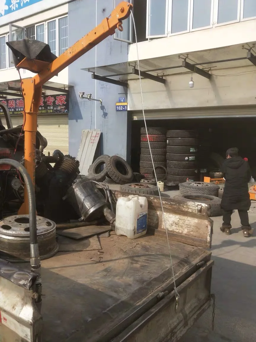 500kg 1000kg Small Vehicular Mini Pick Up Truck Mounted Crane