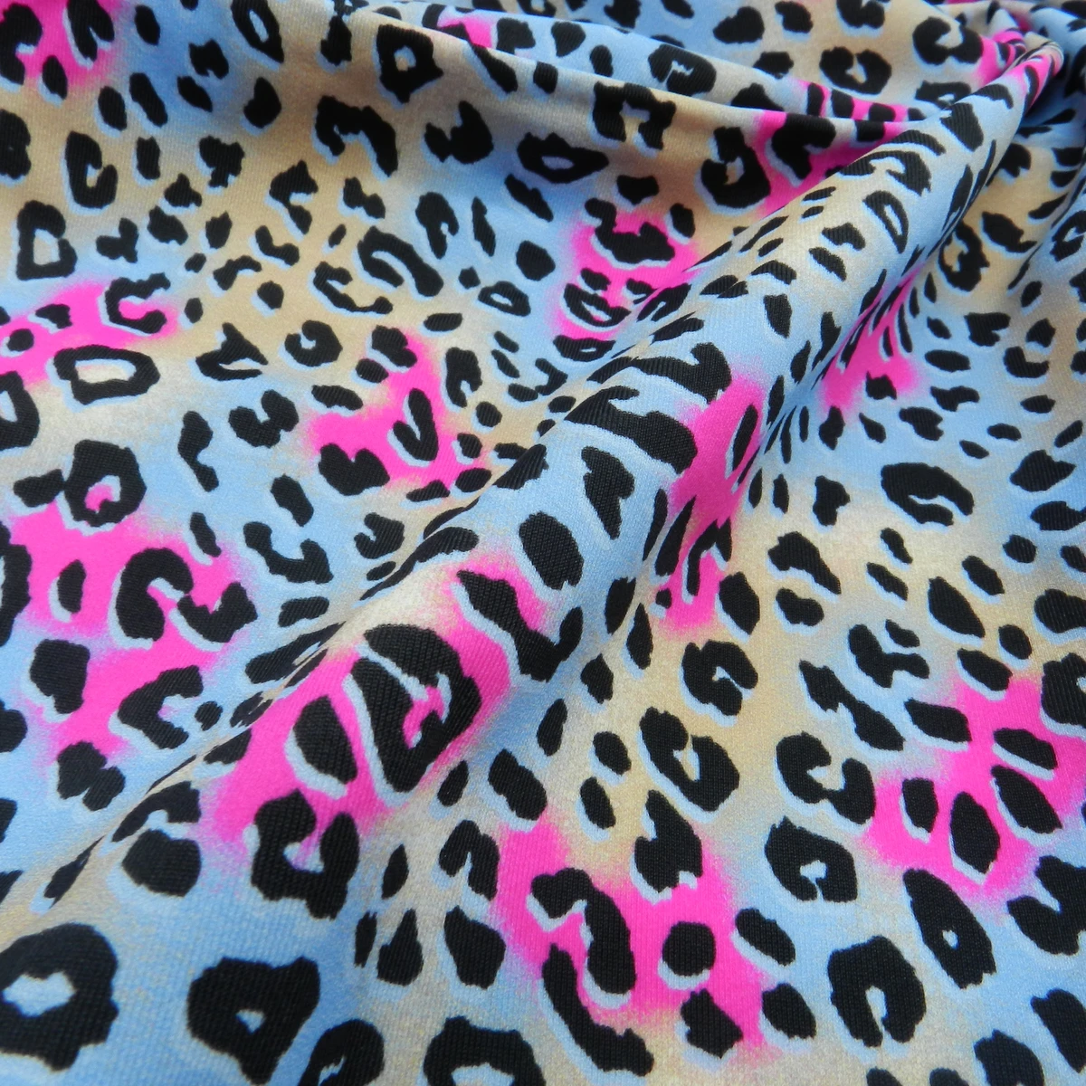 Fashion Style Leopard Print Striped Rib Sweatshirt Sportswear Knitted Jersey Fabric Sportswear Fabric Manufacturers