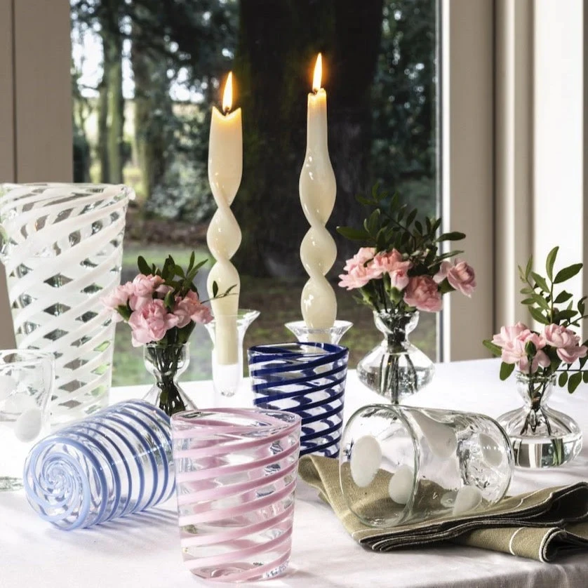 Изготовленная на заказ термостойкая Прозрачная Стеклянная Кружка Ручной выдувания с вечным и элегантным спиральным