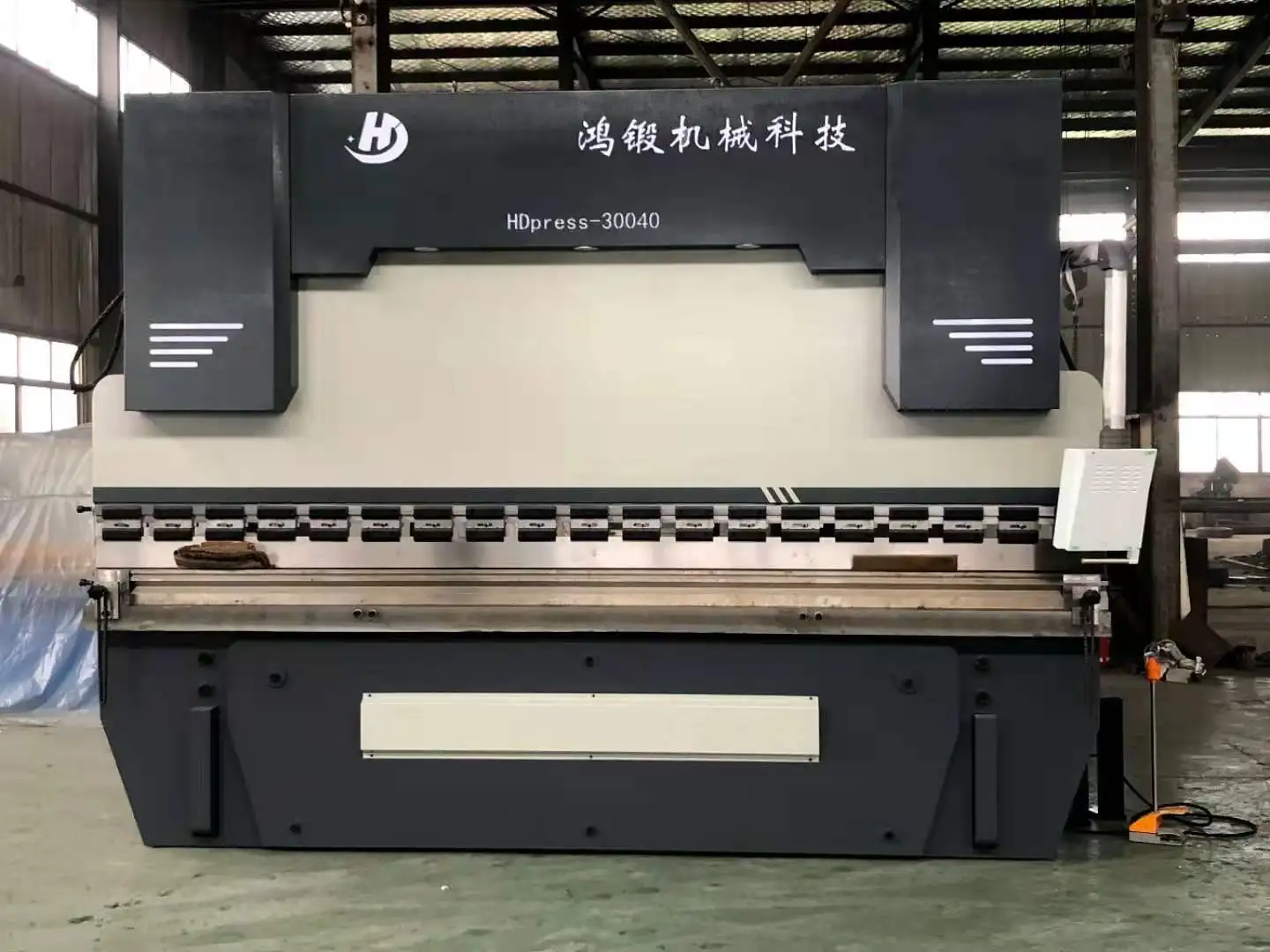 
CNC system press brake machine easy to operate hydraulic bending machine 