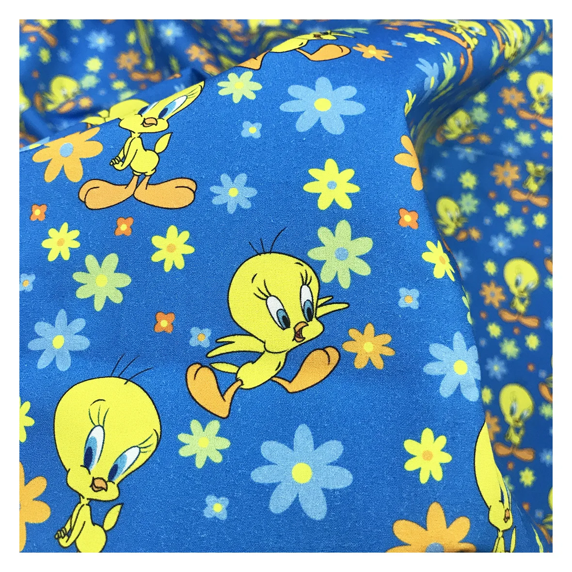 Фабричная розничная продажа, твиты, мультяшный принт на заказ, хлопчатобумажная Поплиновая ткань, 135 г/см, ткань, цифровая печать для одежды