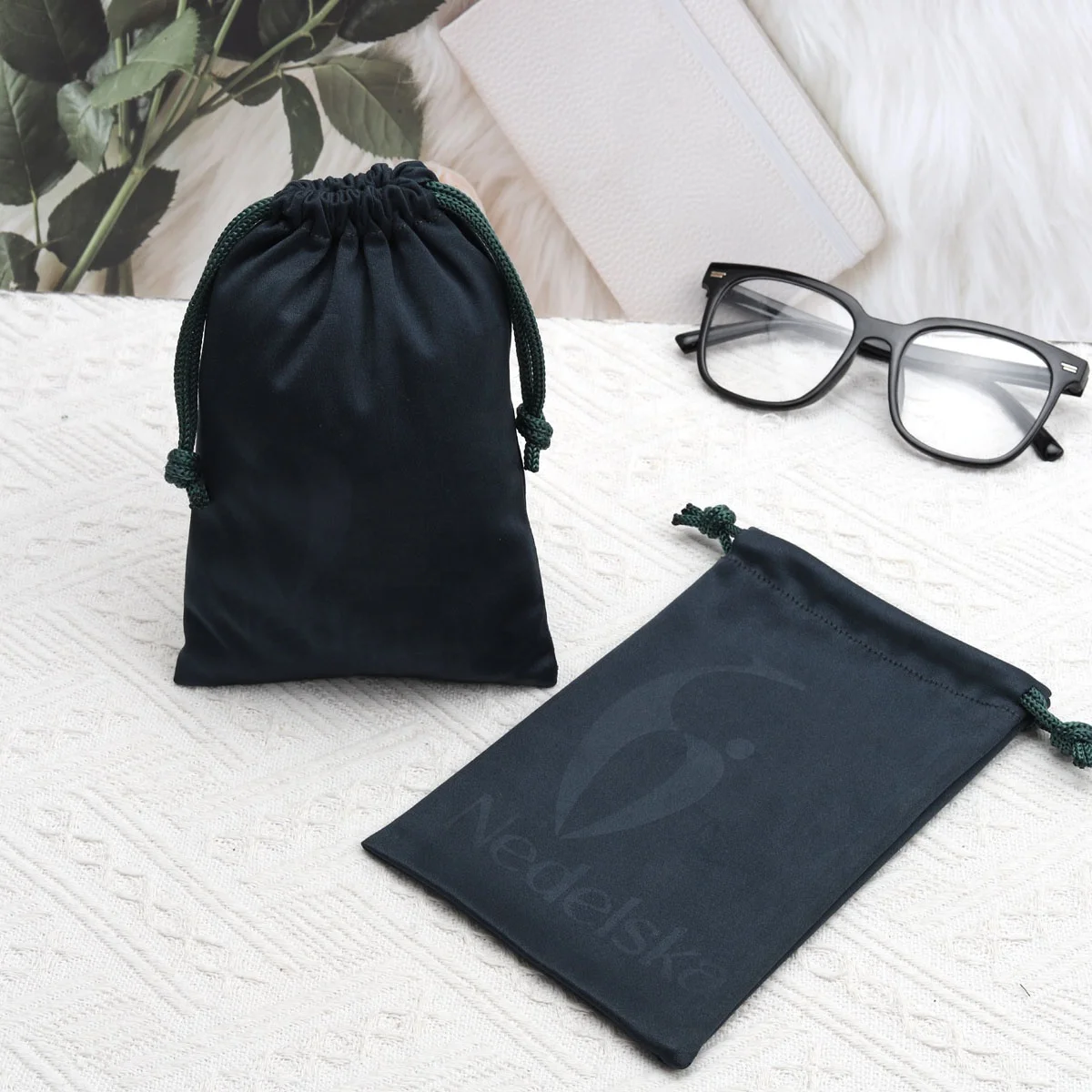 Custom Emboss Printing Microfiber Sunglasses Storage Bag Soft Suede Drawstring Dust Gift Packaging Bag