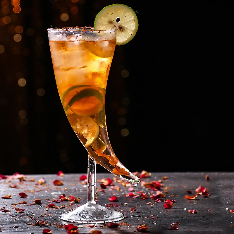 Unique cocktail glass heart ox horn pipe jellyfish women body shaped goblet wine martini glasses