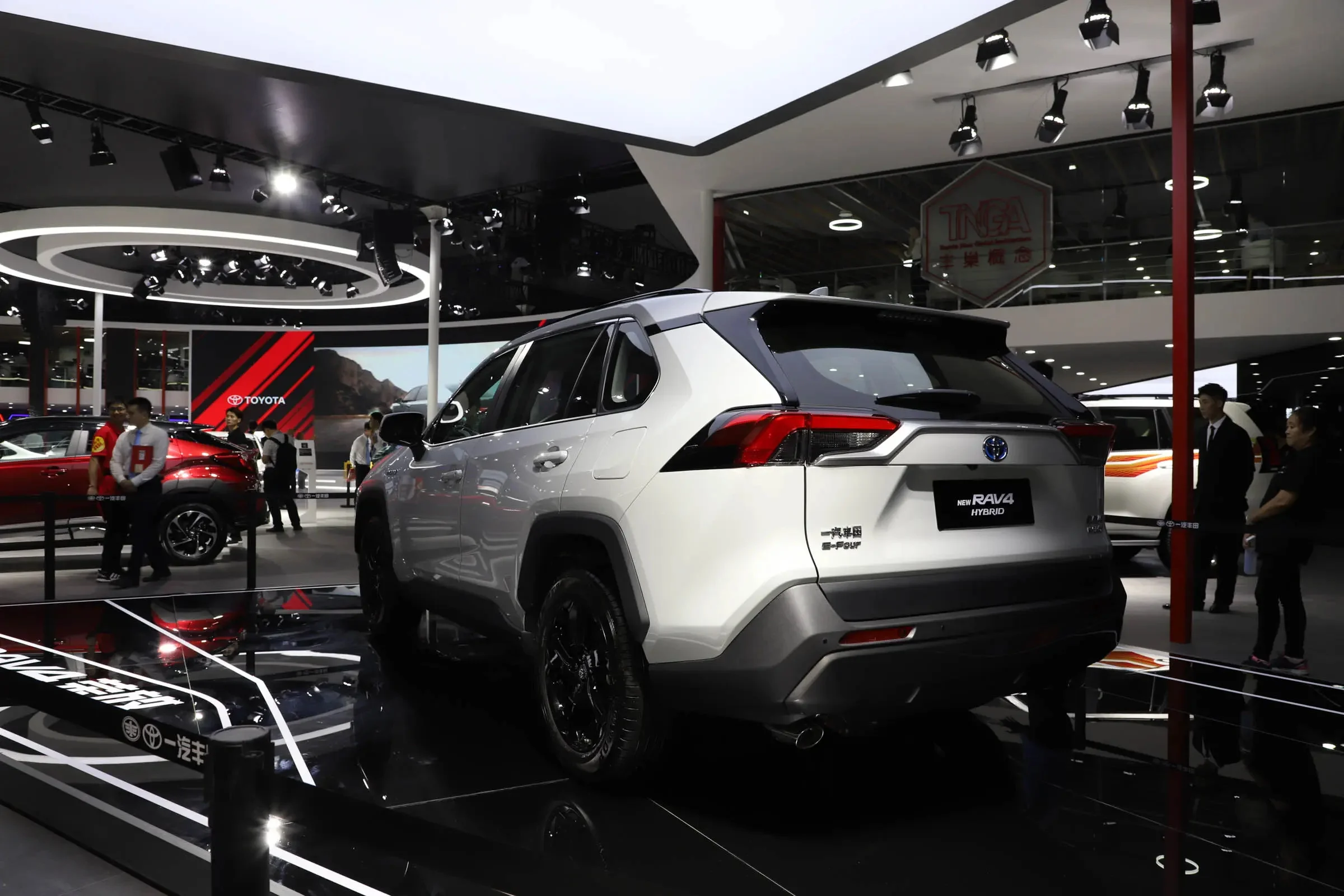 High Quality Vehicles Toyota Fwd Used Cars 0Km Used Toyota Rav4 2.0L 171 Horsepower Fuel Cars For Suv