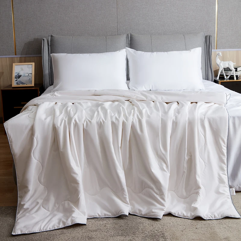 All-Season Luxury Hypoallergenic Breathable And Moisture-Wicking King Queen Twin Size Fluffy And Cozy Silk Duvet Set Double