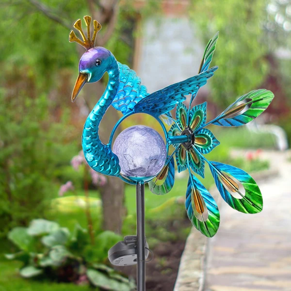 Garden Ornaments Metal Peacock with Cracked Glass Ball Solar Stake Lights Garden Decor for Wholesale