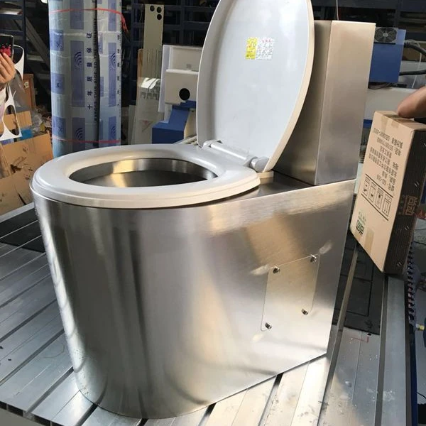 Stainless steel toilet for railway passenger carriages -- Railway accessories