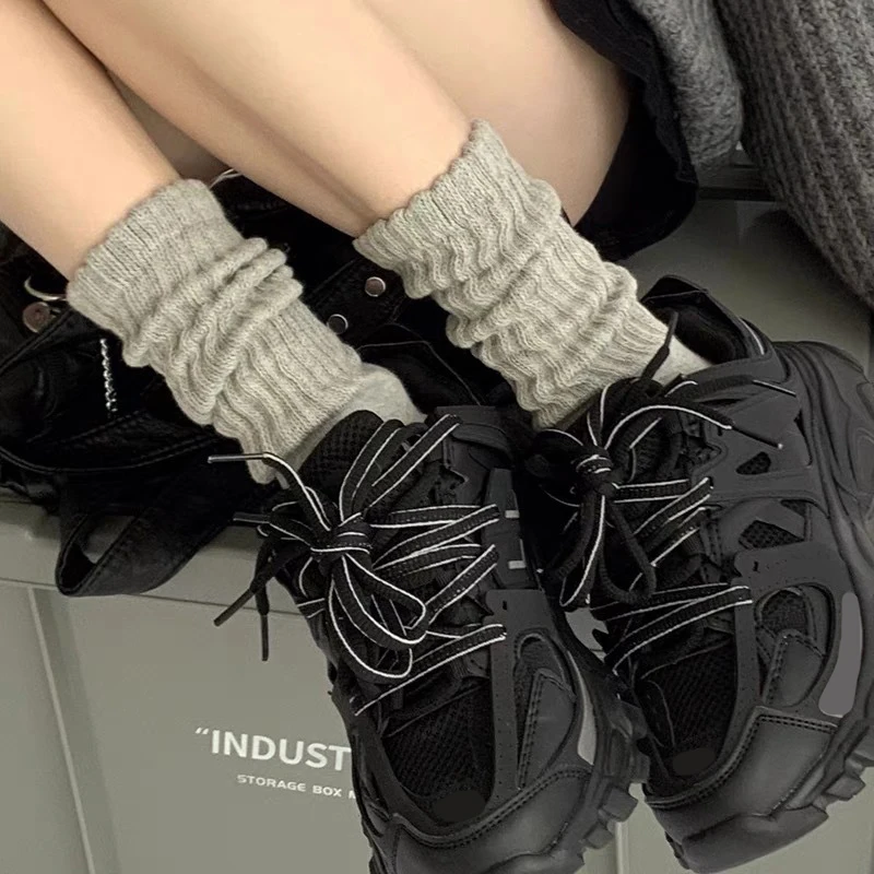 Custom Design Logo women Thick Crew Sport Socks solid color Dress Socks for Winter Gym Use with Minimal Order for Daily Life