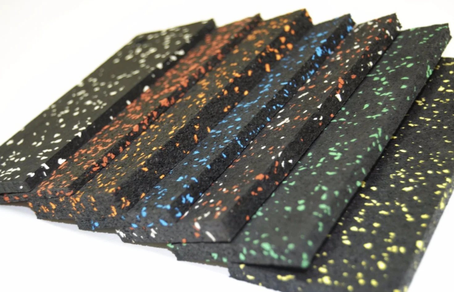 
cheap non-toxic gym rubber flooring in roll 