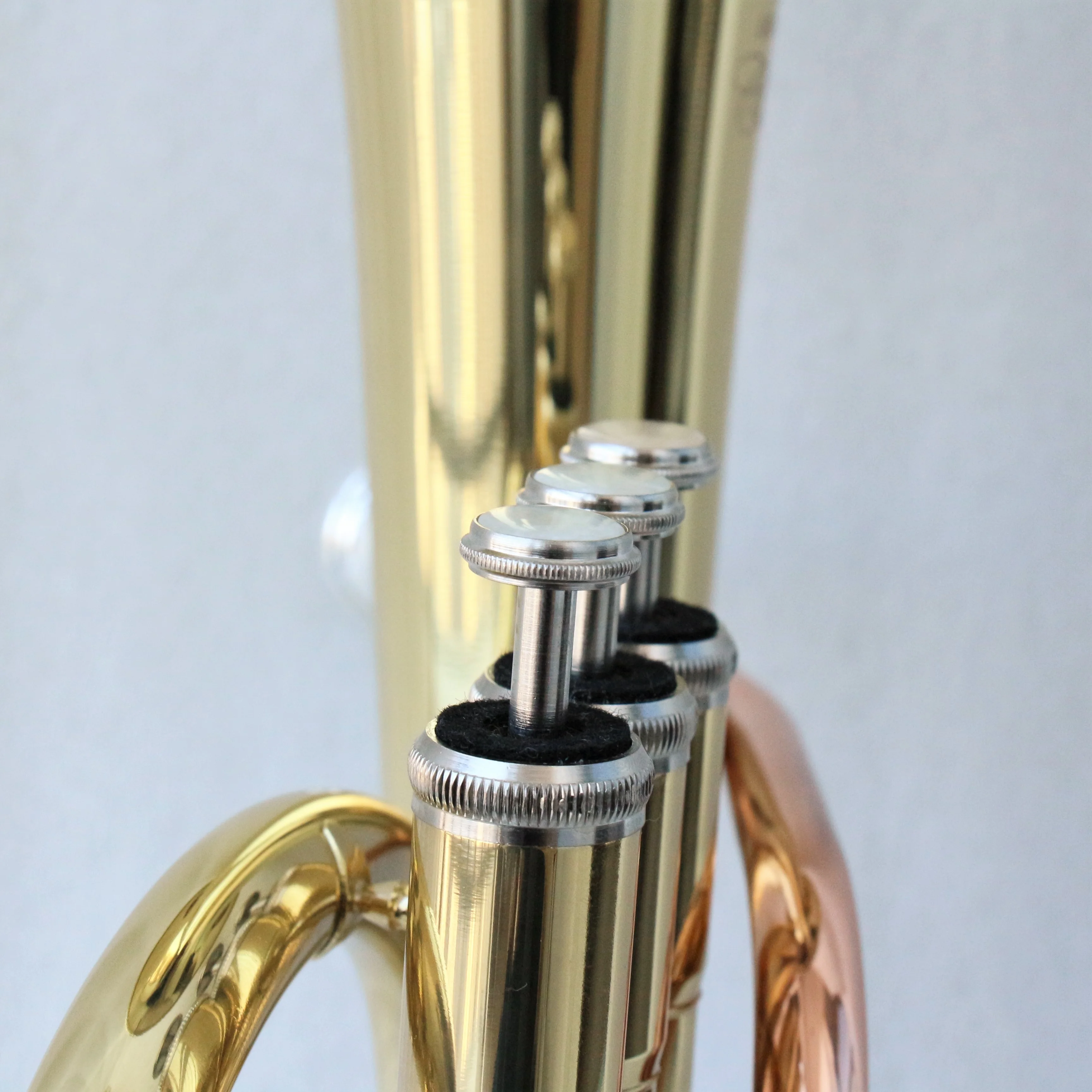 Wholesale good quality alto horn copy famous brand gold lacquered tenor horn