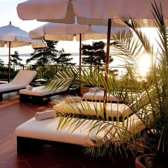 Tropical Garden Swimming Hotel Bed outdoor luxury Wood Pool furniture beach Folding lounge chaise chair