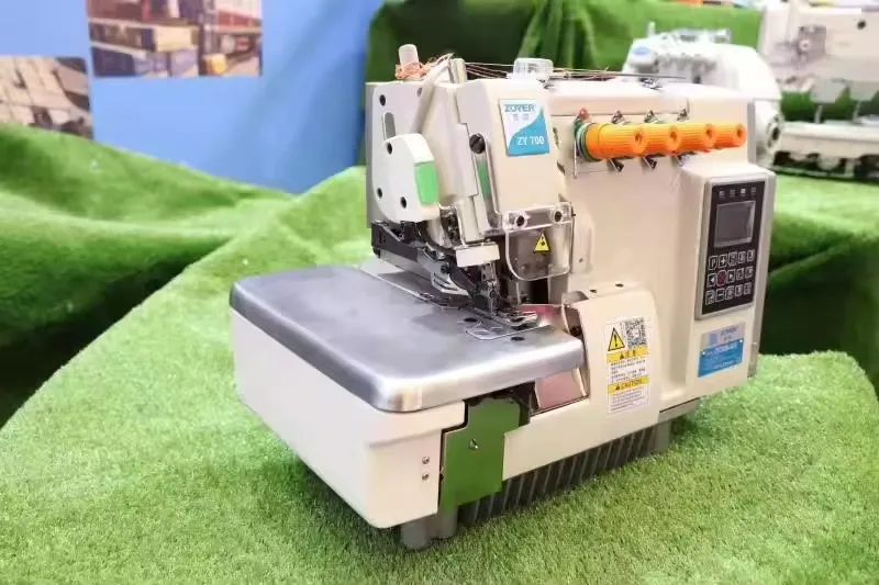 ZY700N-4DA Hot Sale Direct Drive 4 Thread Industrial Professional Overlock Sewing Machine