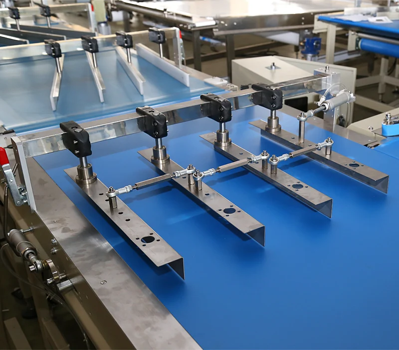 High speed Multi-Function chocolate wafer packing Machines  Automatic biscuit cookie packaging line with tray