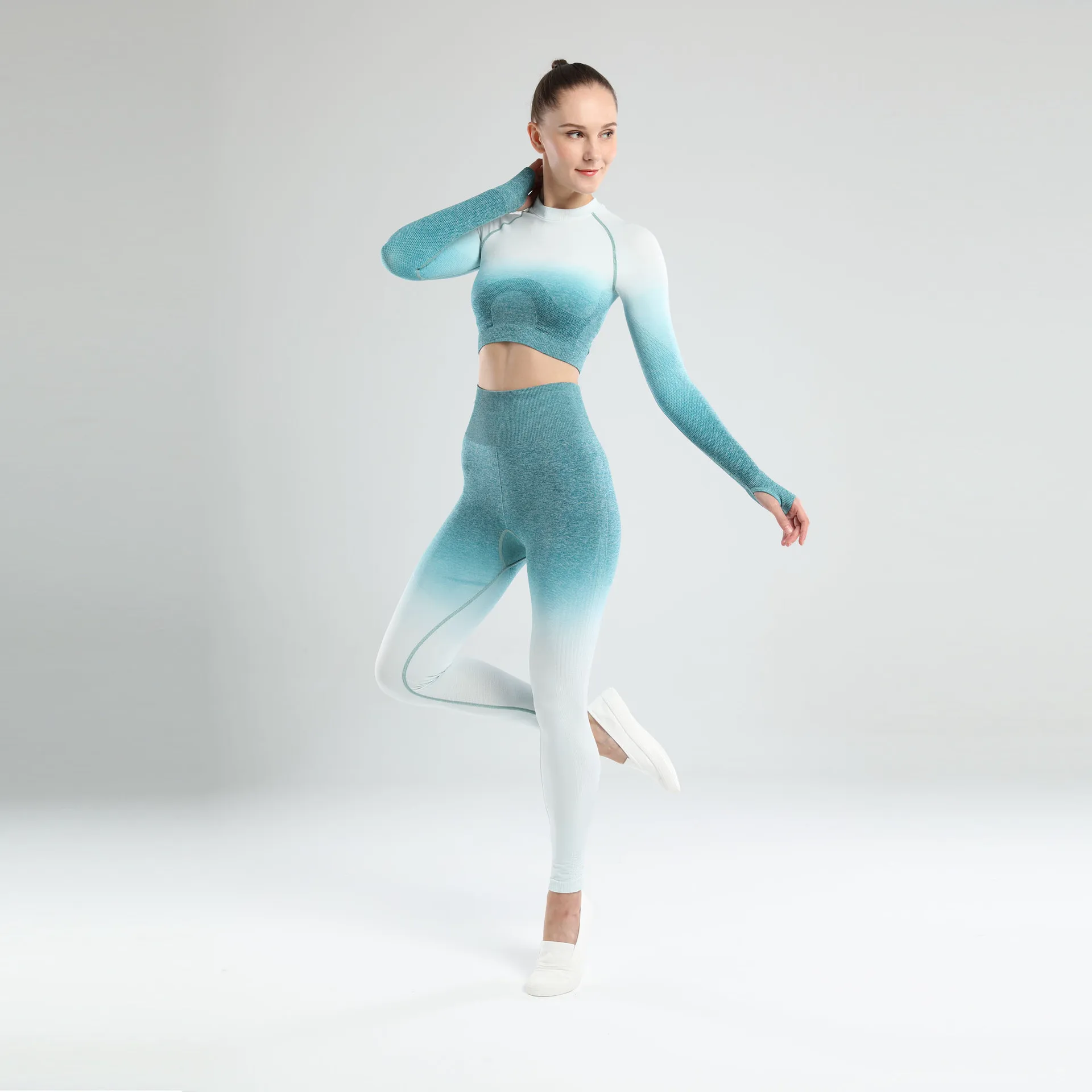 New Hot Design Gmy Fitness Sexy Crop Top & Tight Pants Long Sleeve Seamless Yoga Set 2 PCS New Yoga Suit Sport