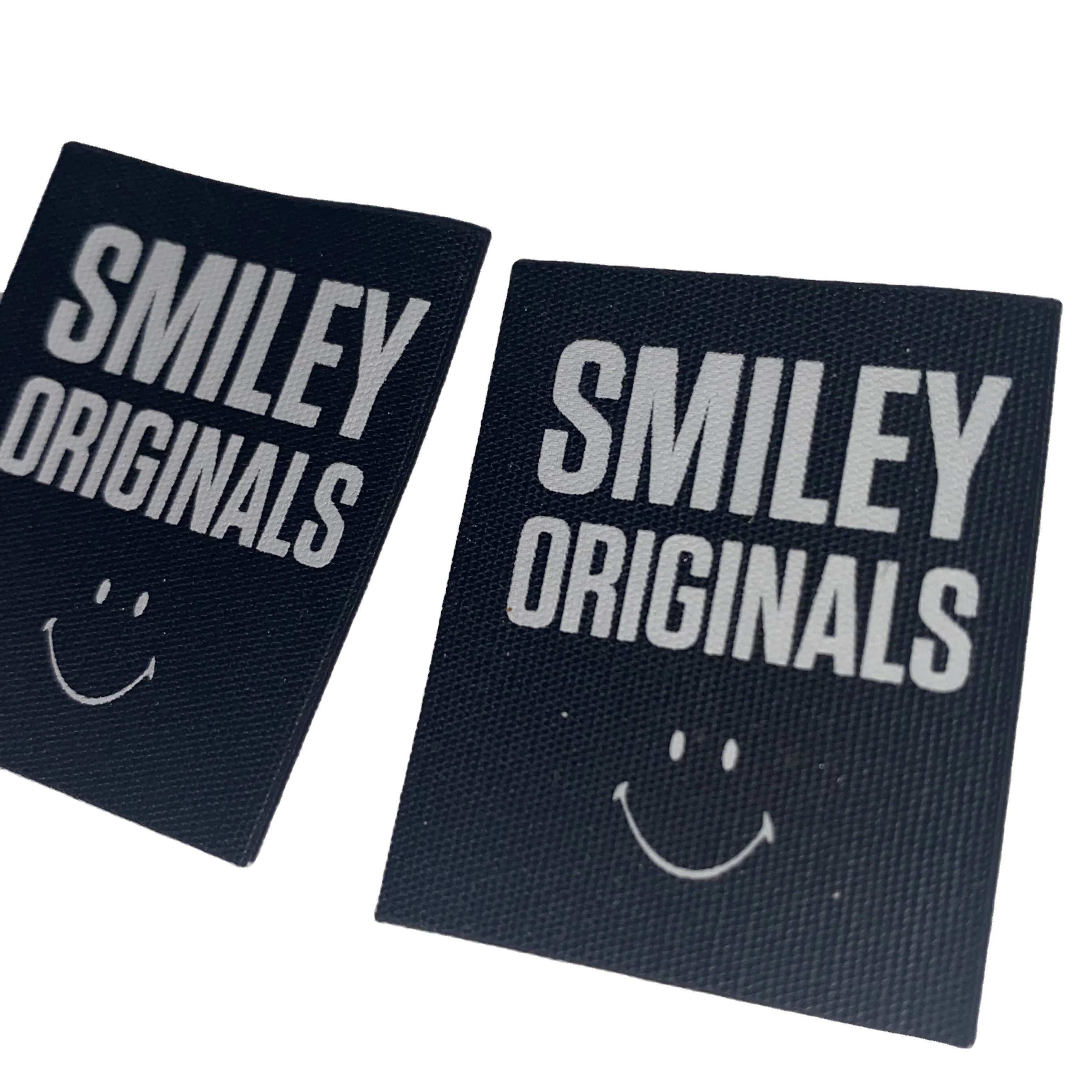 Пользовательские брендовые тканые этикетки на шею для одежды внутренняя этикетка теплой