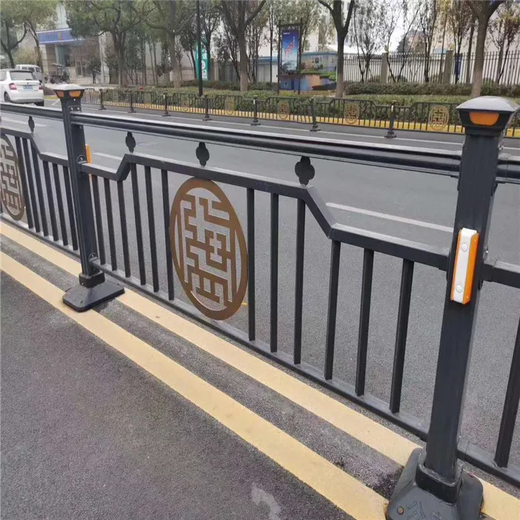 Factory Sale Custom Size metal galvanized steel white road fence barrier