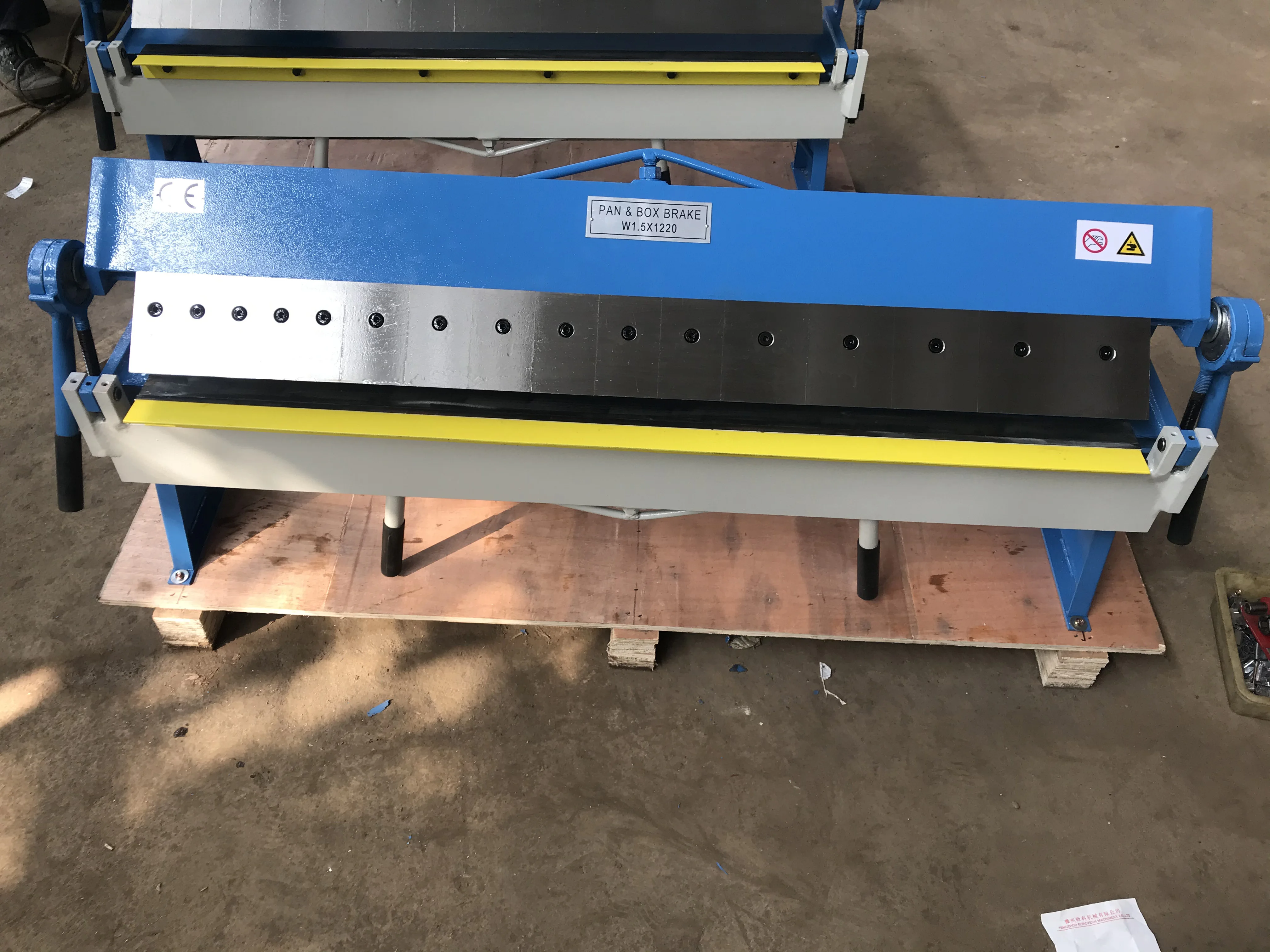 w1.5x1220 pan box brake hand brake machine
