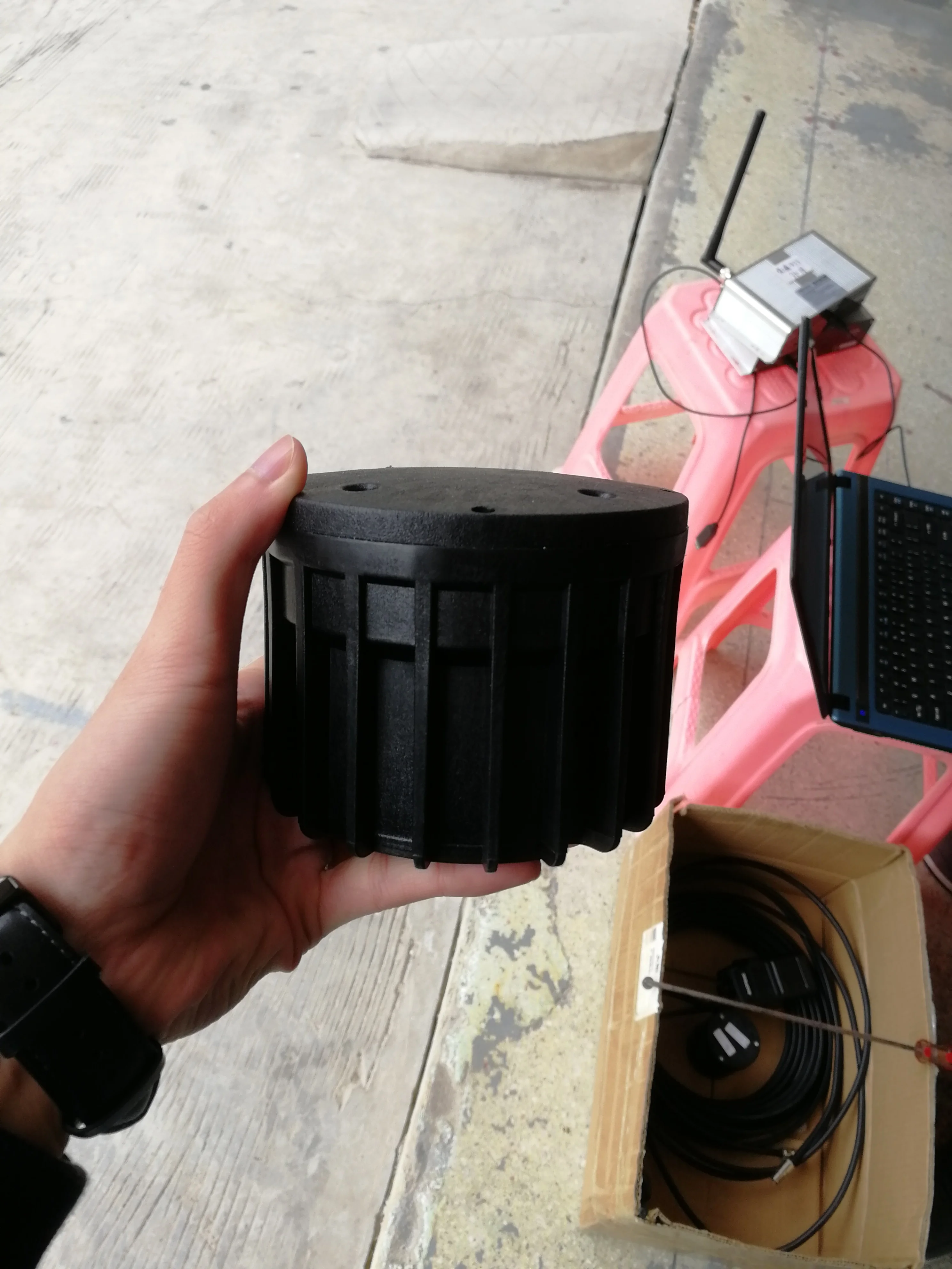 Wireless magnetometer technology vehicle presence detection sensor for traffic management solution