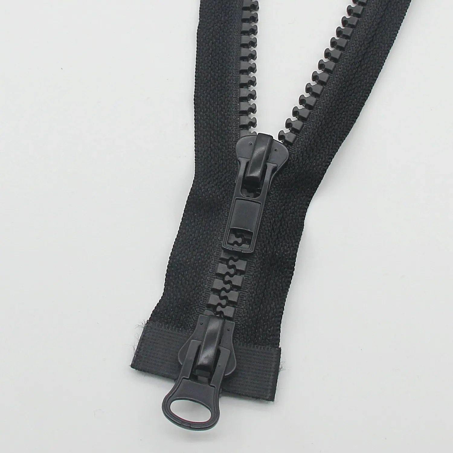 2023 #10 plastic 2 puller zipper big resin zipper