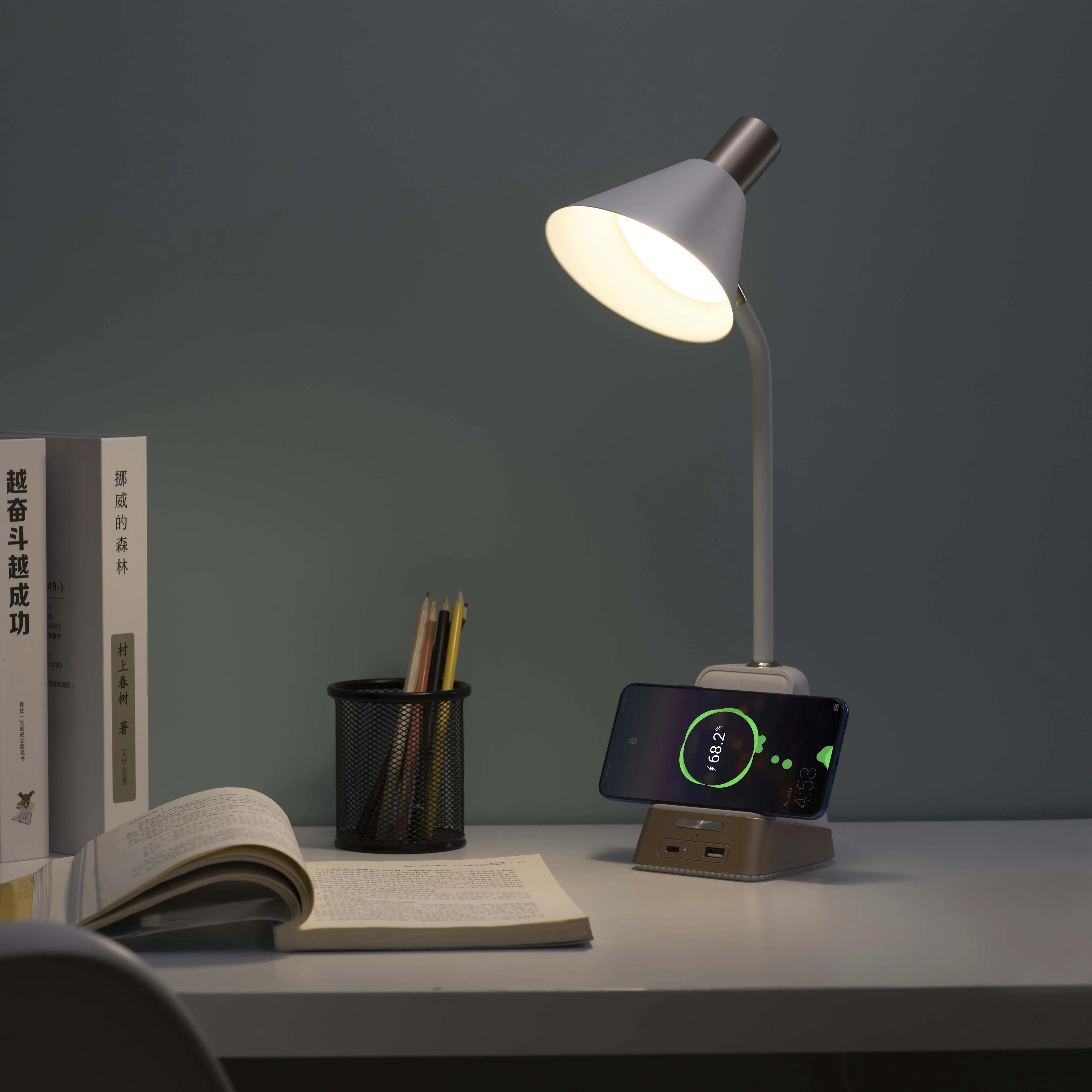 Многофункциональные беспроводные настольные лампы