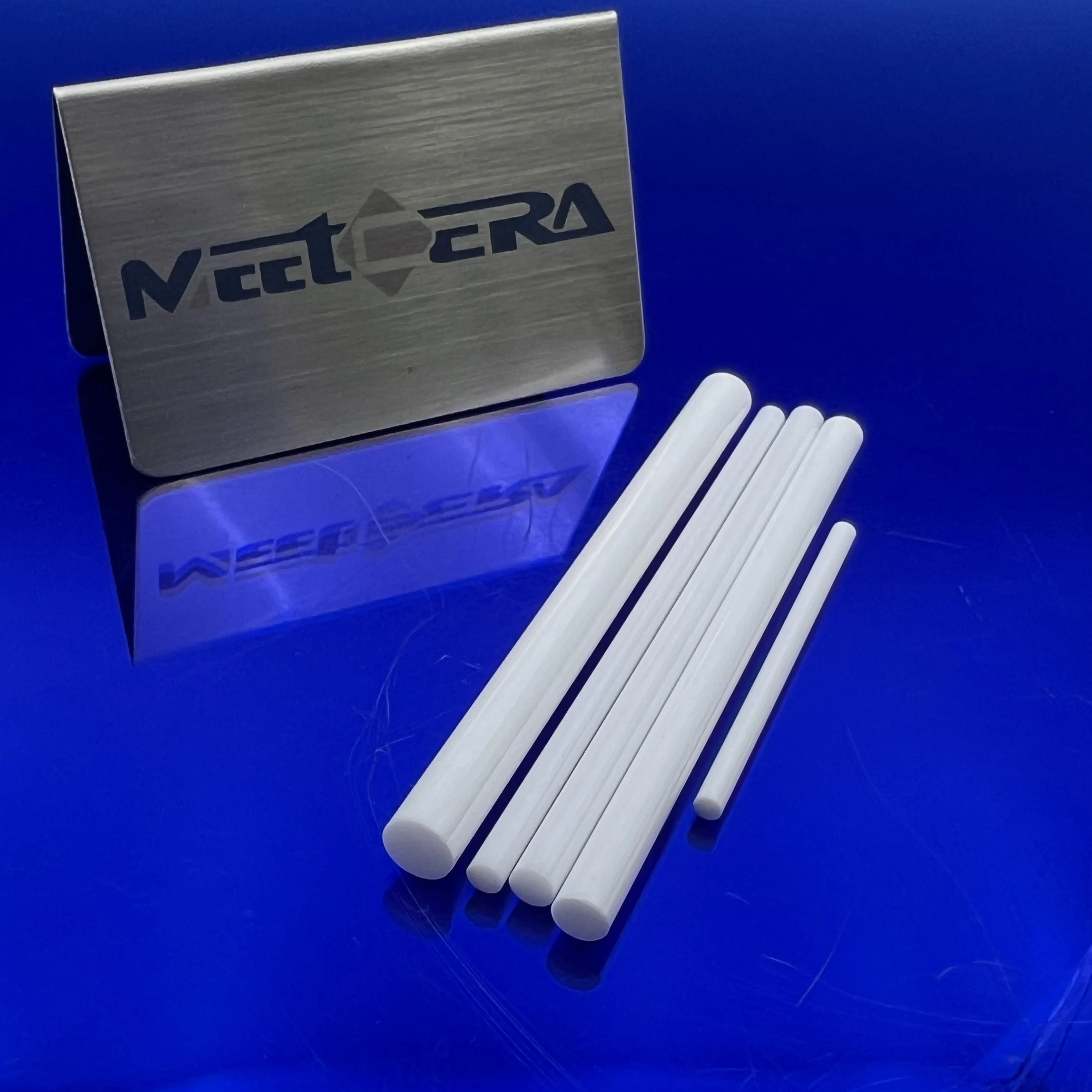 Mechanical hot pressing high hardness solid zirconia ceramic rod