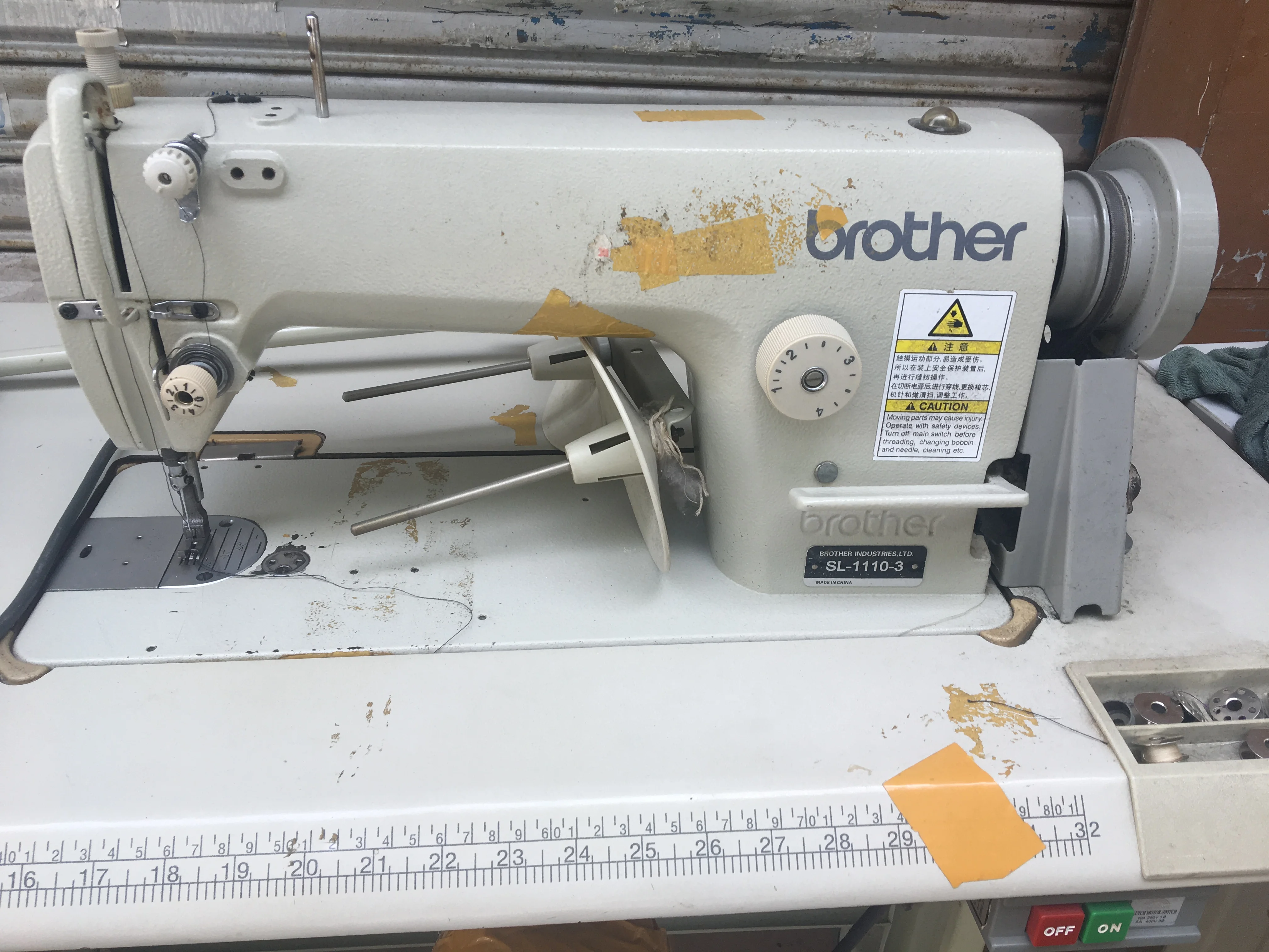 Высококачественная промышленная планшетная швейная машина для SL-1110 Brother Высокоскоростная одноигольная прямая Стопорная
