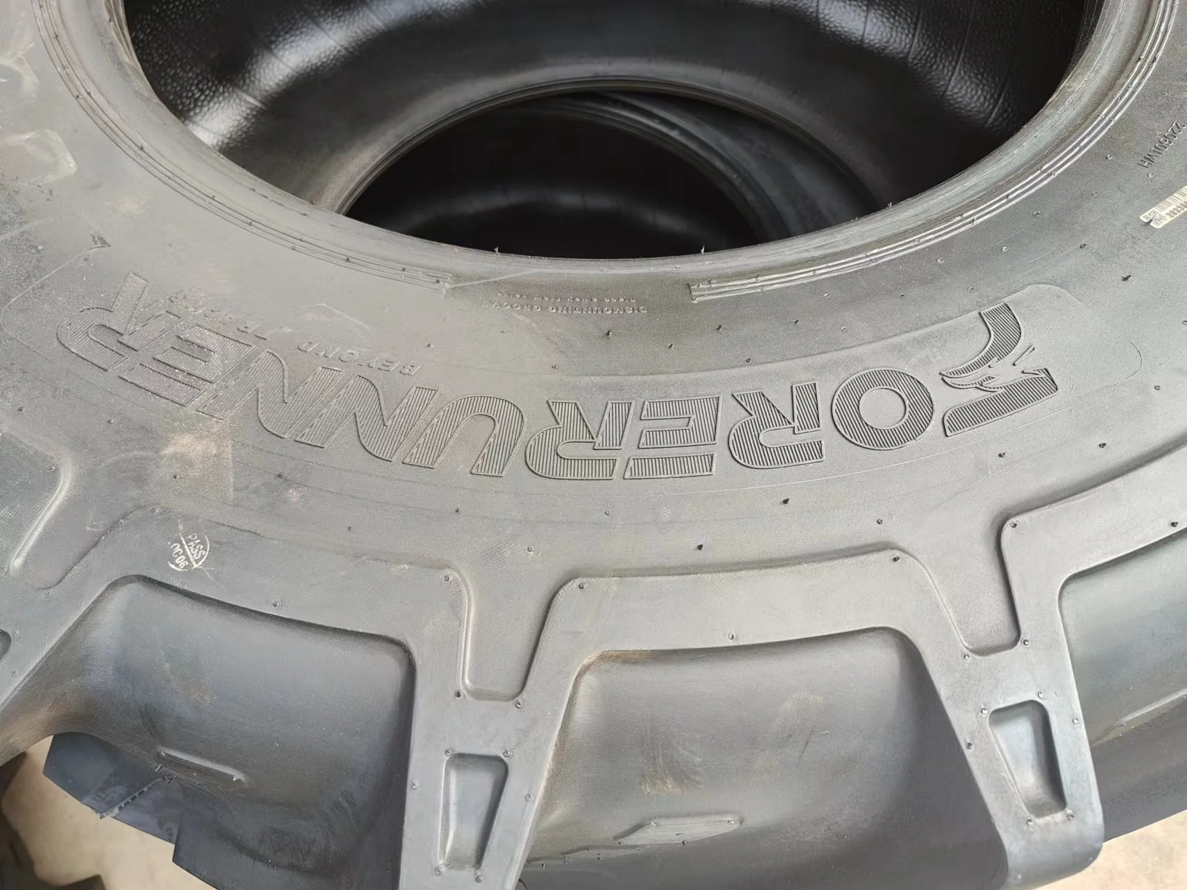 540/65R28 R-1W QH711 new chinese radial Agricultural tire farm tractor harvester tyres could match rim