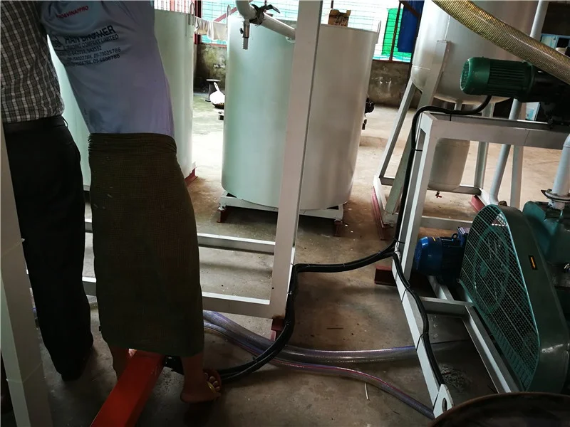 Available For USED Black Oil Like Motor Oil/Engine Oil/Car Oil Regeneration, Output Oil is Base Oil