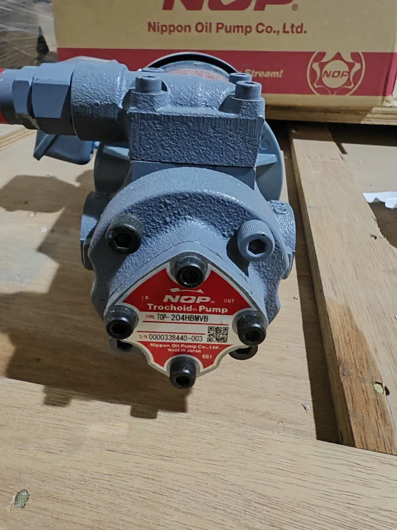 NOP  Hydraulic pump  Trochoid Pump  TYPE TOP-216HBMVD TOP-204HBMVB Nippon OiI Pump Co.,Ltd.MADE IN  JAPAN