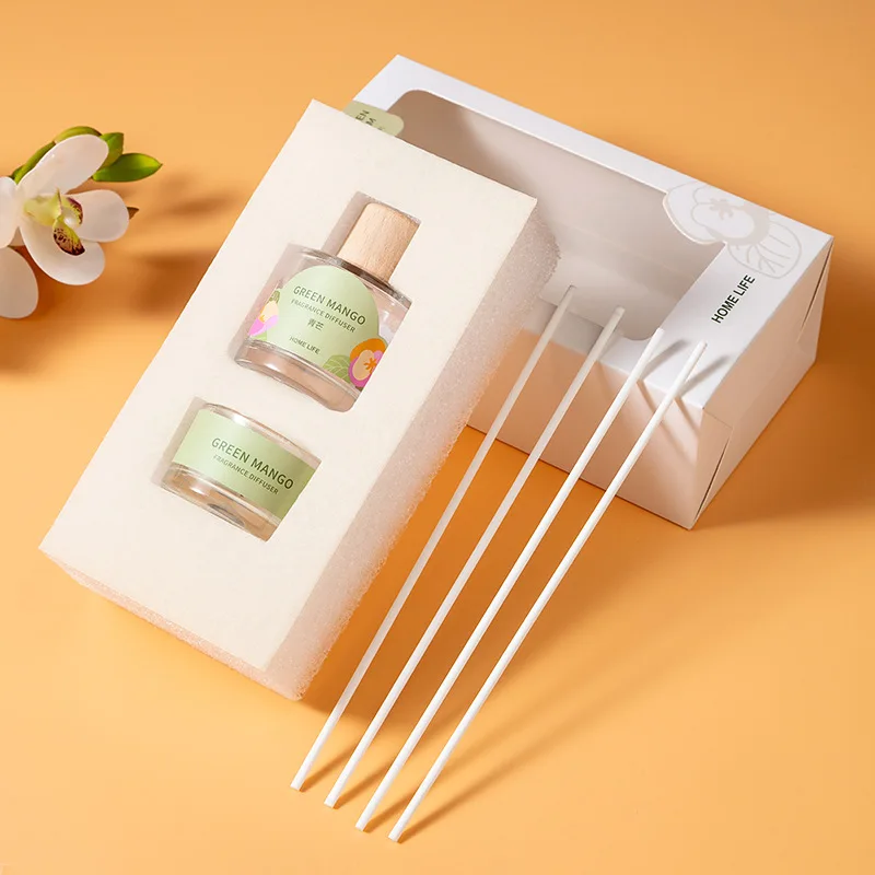 Huaming Роскошный Домашний аромат мини эфирное масло оптовая цена чистый соевый воск немаркированные свечи и тростник диффузор подарочный набор