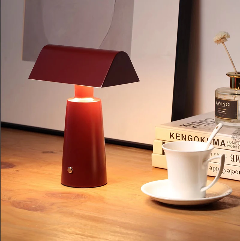 classic european led electroplated metal cordless table lamp rechargeable table lamp with touch control mini night table lamp