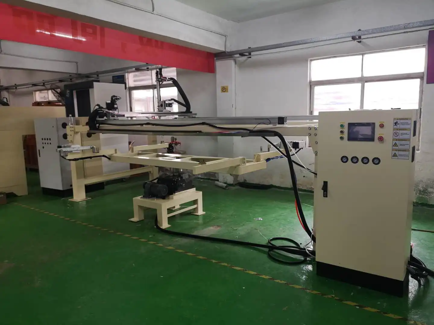 Efficient UV coating machine wood door production line suitable for any wood materials