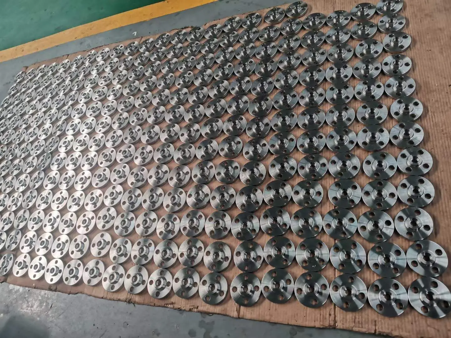 ASTM A234 Sch40 Sch80 90 Degree Carbon Steel Back Butt Welded Pipe Fittings Stainless Steel Reducer Pipe And Fitting