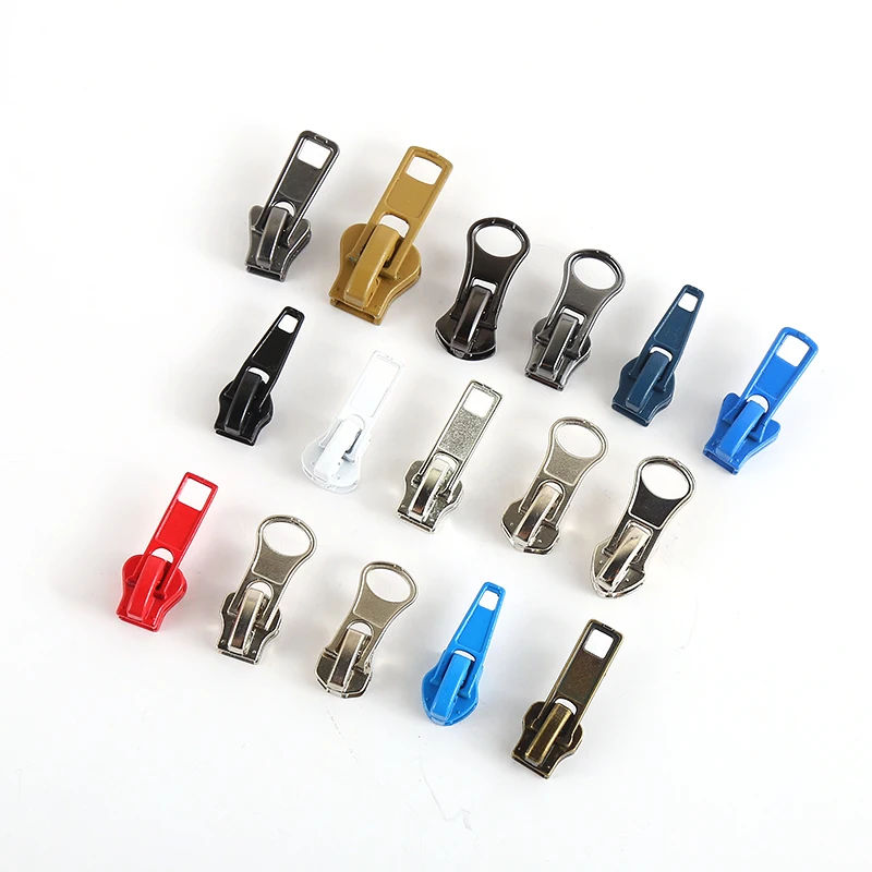 Personalized Design Custom Embossed Name Logo Fancy PVC Rubber Zipper Zip Pulls for Handbag Decorative Soft Black Bag Shoes