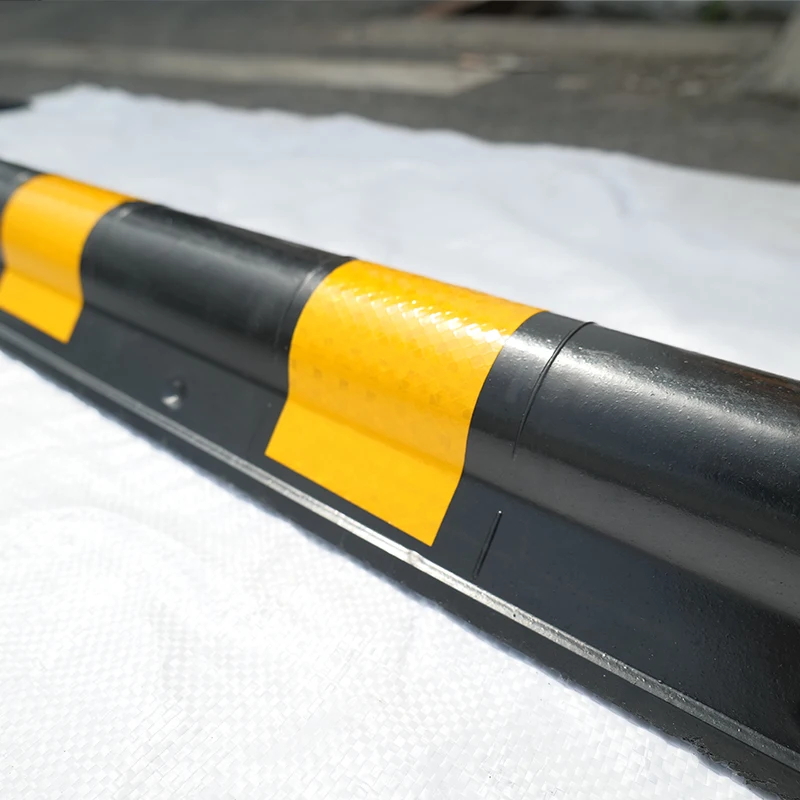 Luchai Direct Selling 1200*100*10mm Reflective Yellow Stripes Parking Wall Angle Rubber Protector Edge Corner Guards