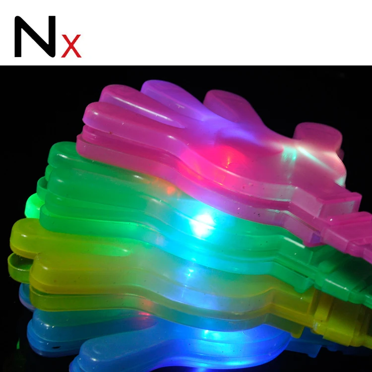 wholesale noiser maker cheap toy battery powered cheering hand clapper