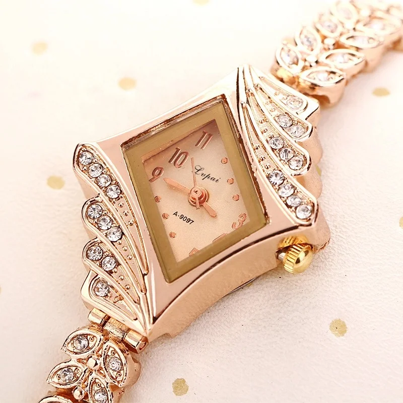 Hot Selling Diamond Rhinestone Alloy Ladies Bracelet Quartz Watch Women Girl Fashion Features Bracelet Watch