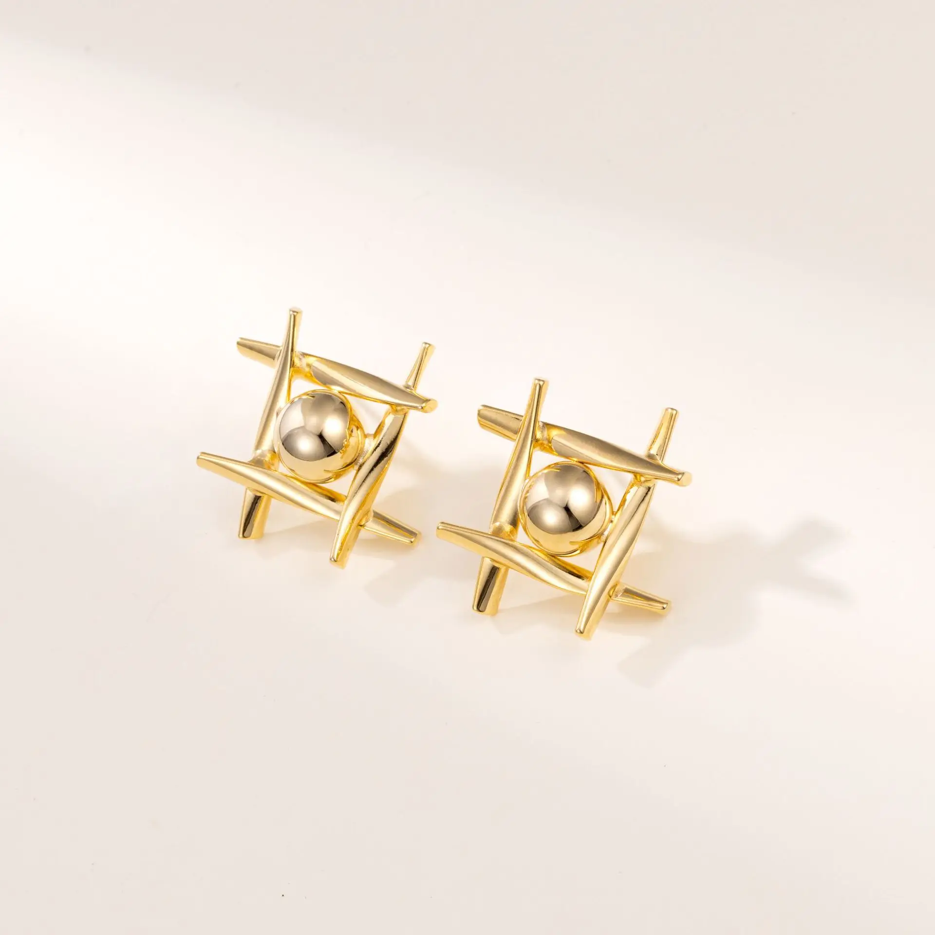 DAIHE ER6409 S925 Silver Needle Plated with 18K Gold, Polished Cross-shaped Round Bead Earrings