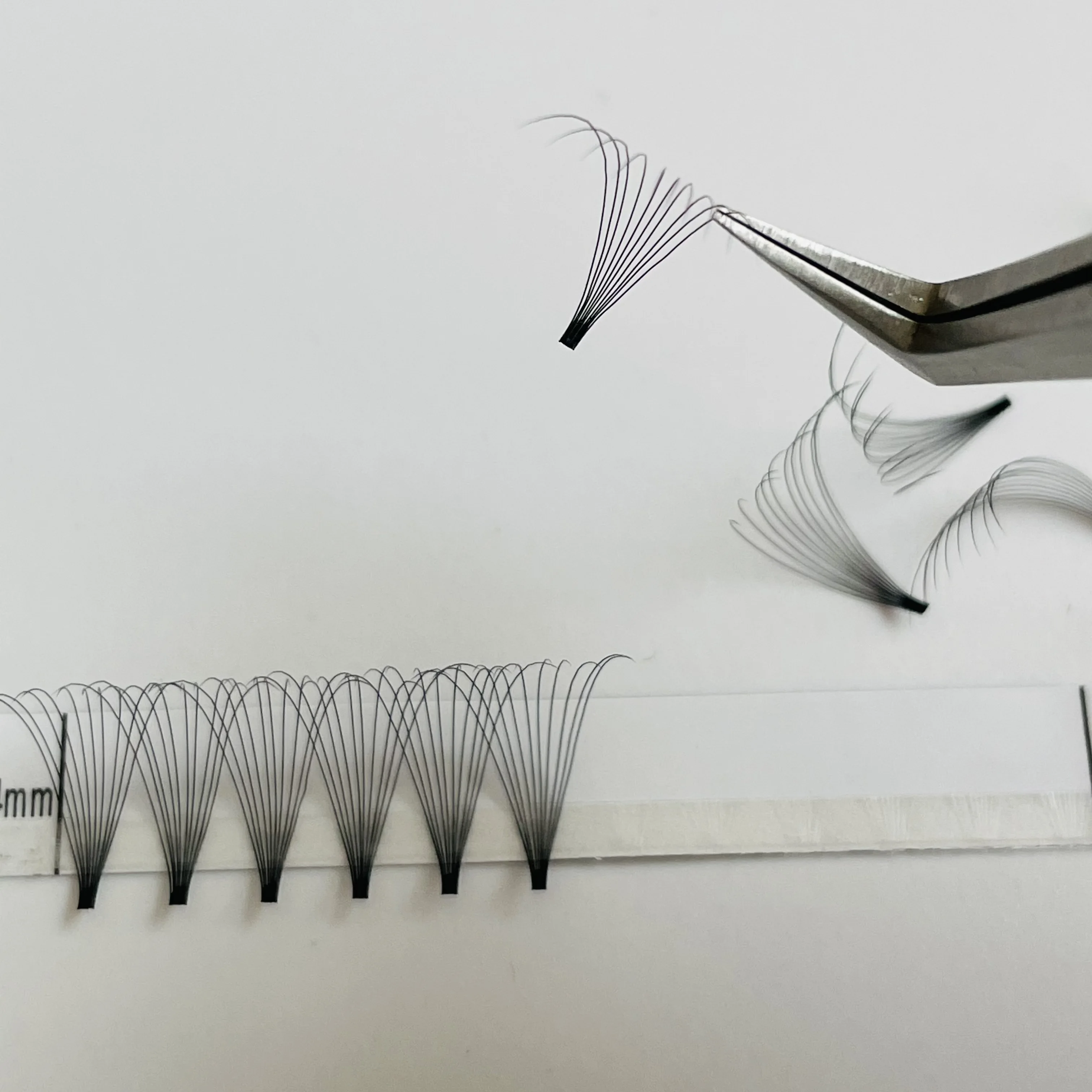 Wholesale lash faux mink lashes 0.05D 8D 9D 10D Short stem premade fans  with custom packaging