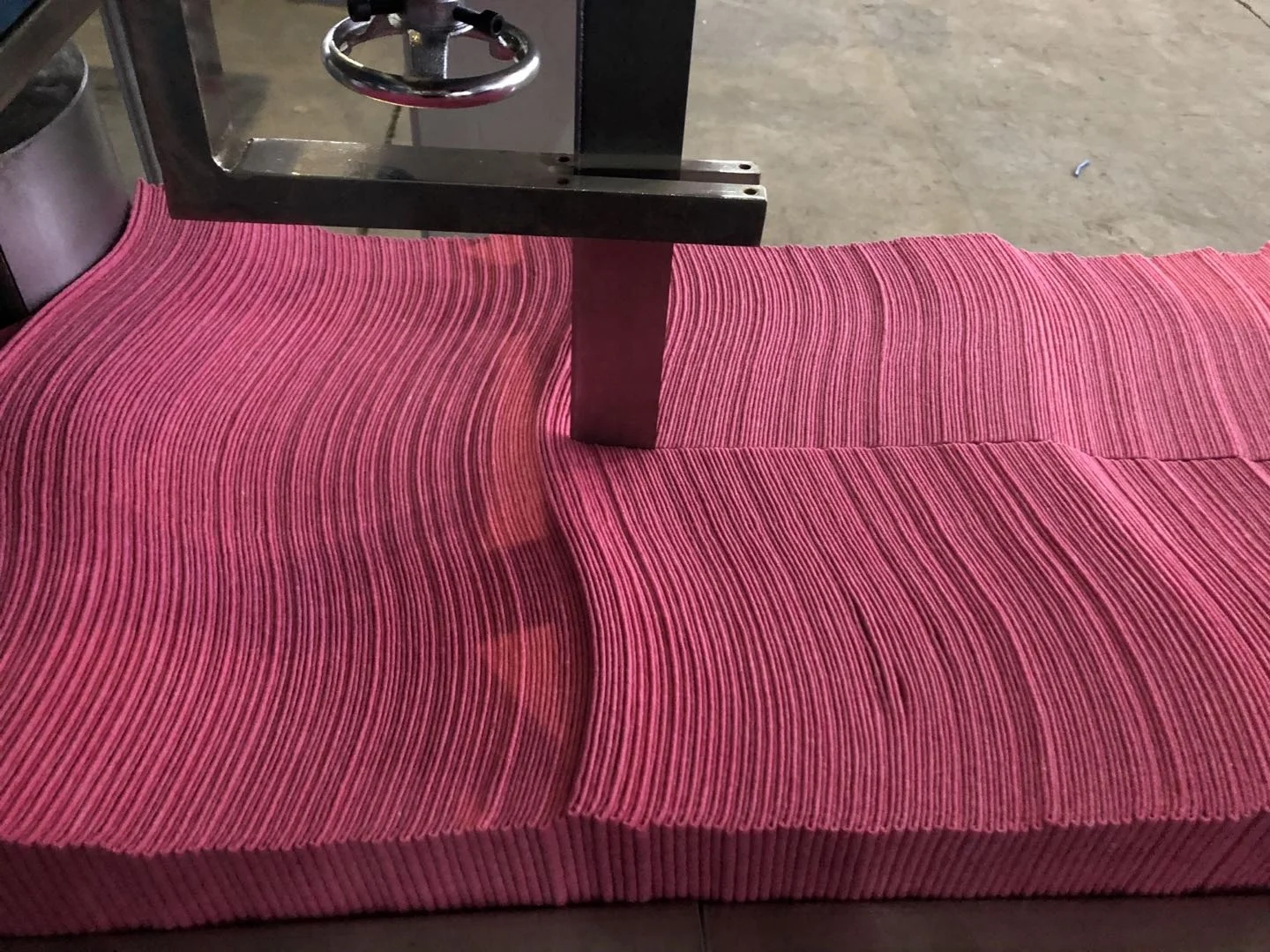 JL-Z380 Non-woven Needle Punched Cleaning Mop Folding Cutting Machine