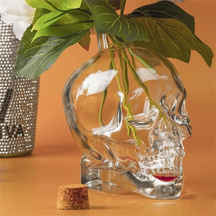 Low MOQ stock 100ml 180ml 400ml 750ml liquor spirits brandy xo wine glass bottles decanter skull whiskey bottle with cork lids