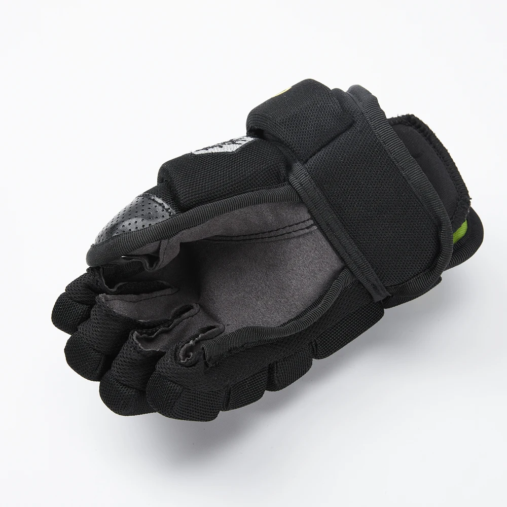 Ice Hockey Player Gloves Shin Pads Ice Hockey Vintage Ice Hockey Helmet  neck protect