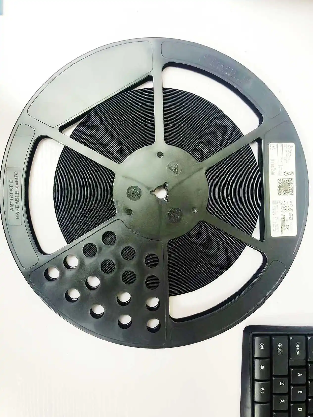 Новые и orignalc интегральная Схема Микросхема TC511000AJ-70